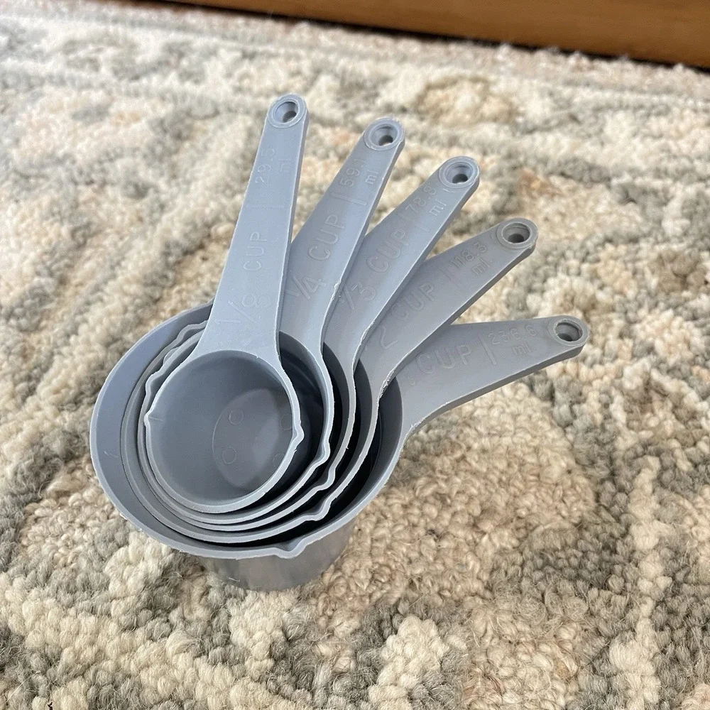 Vintage 1970s Foley Blue Plastic‎ Set of 5 Measuring Cups MCM Cottage